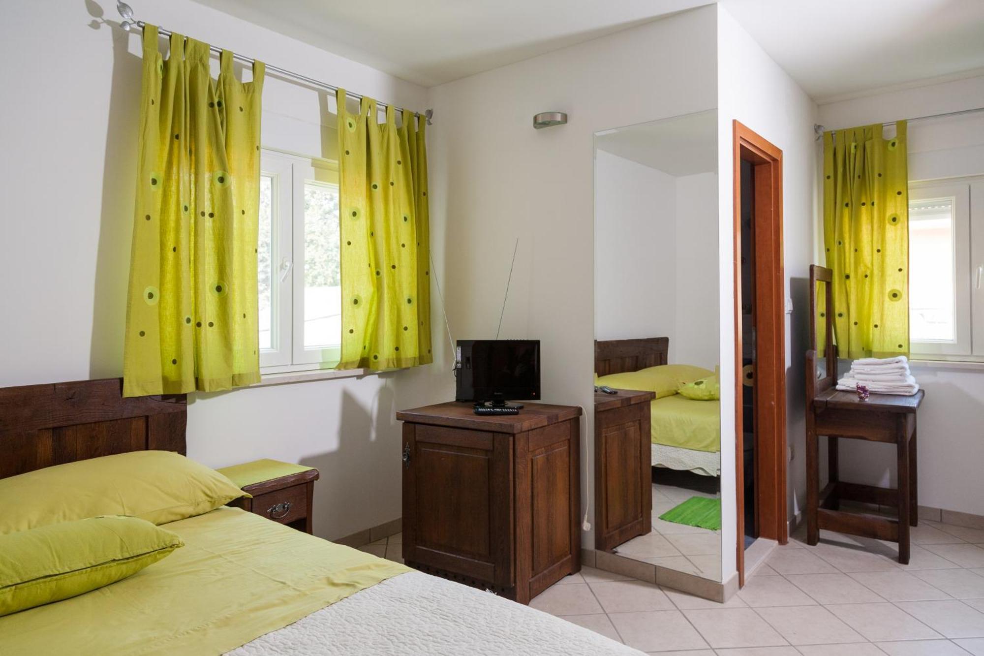 Rooms Vesna Kaštela Exterior foto